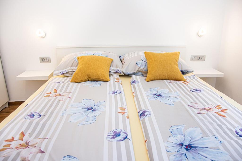 App Roko 3 Apartment Porec Exterior photo
